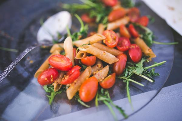 Produktfoto zu mediterraner Nudelsalat