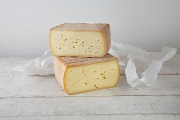 product photo for Backensholzer Hofkäse, approx. 180g